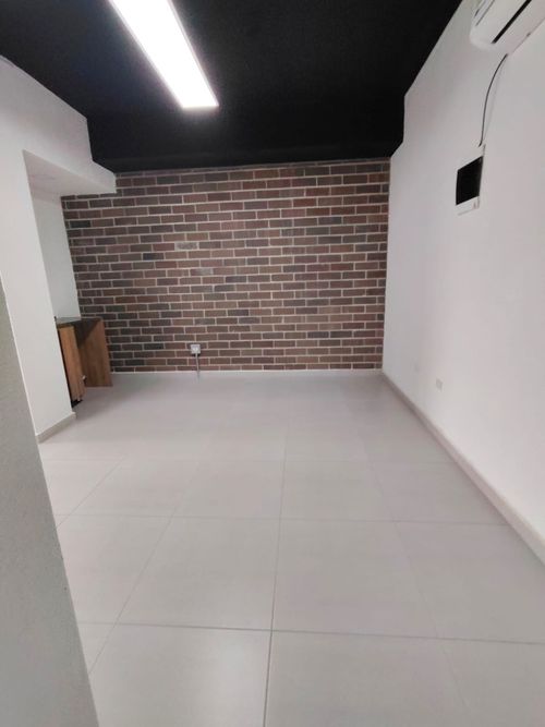 Oficina en venta en Villas Del Vallejuelo 1, Envigado, 31 m² · foto 3 de 13