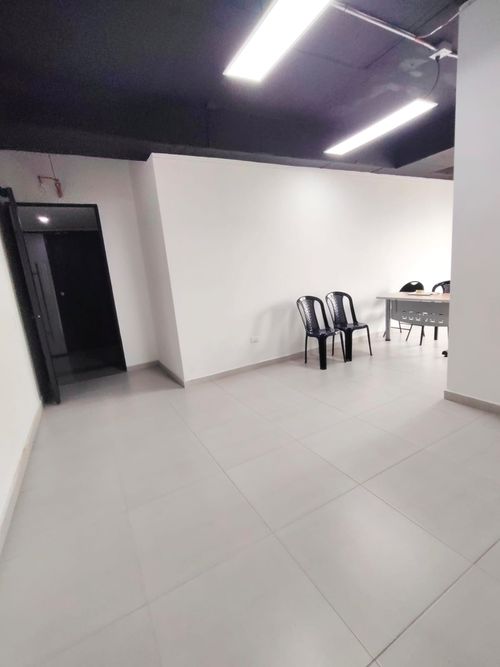 Oficina en venta en Villas Del Vallejuelo 1, Envigado, 31 m² · foto 11 de 13