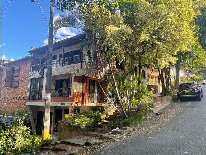 Casa de 3 alcobas en venta en La Gloria, Medellín, 86 m² · foto 2 de 15