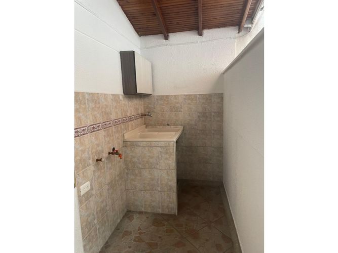 Casa de 3 alcobas en venta en La Gloria, Medellín, 86 m² · foto 4 de 15