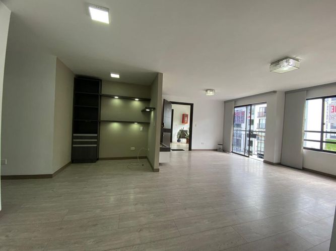 Apartamento de 3 alcobas en venta en San Isidro, Manizales, 96 m² · foto 6 de 21
