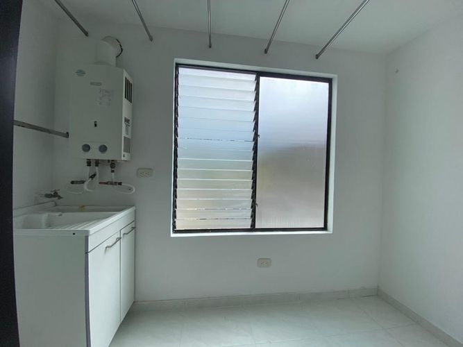 Apartamento de 3 alcobas en venta en San Isidro, Manizales, 96 m² · foto 9 de 21