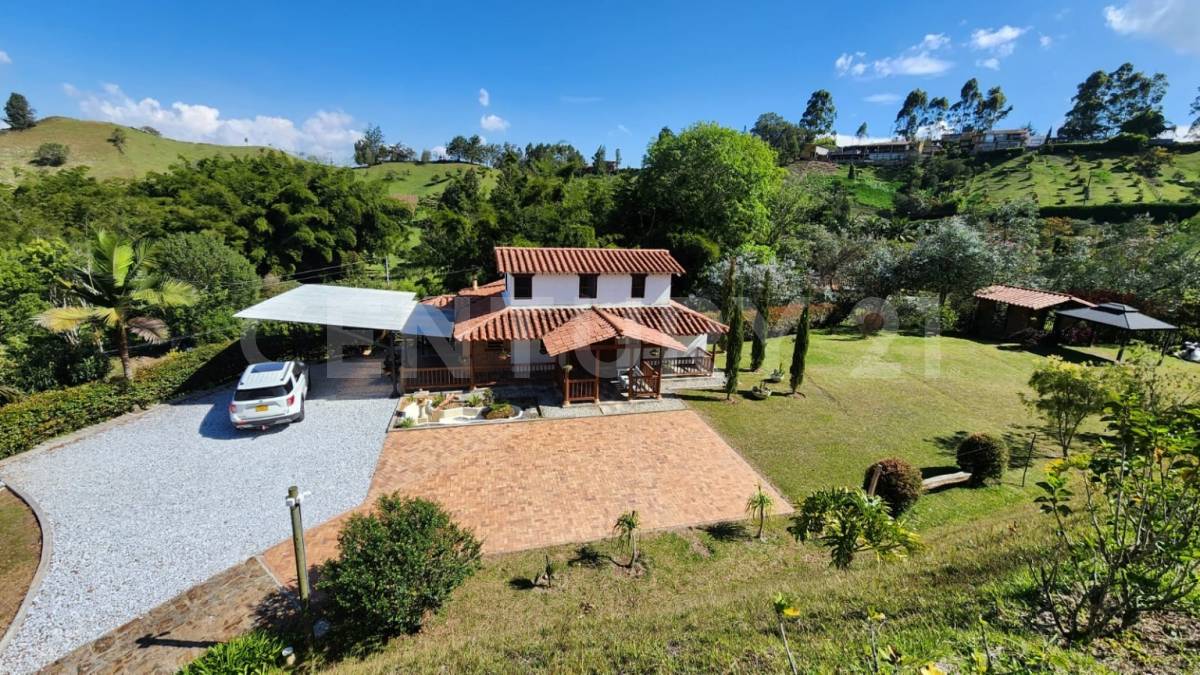 6BR Country House in El rosal (140 m²) for Sale