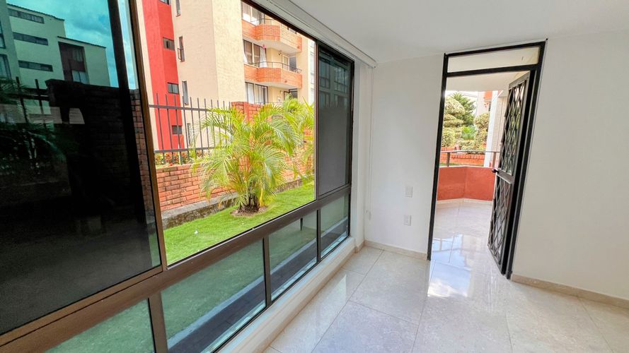 Apartamento de 3 alcobas en venta en Cañaveral, Floridablanca, 94 m² · foto 4 de 21