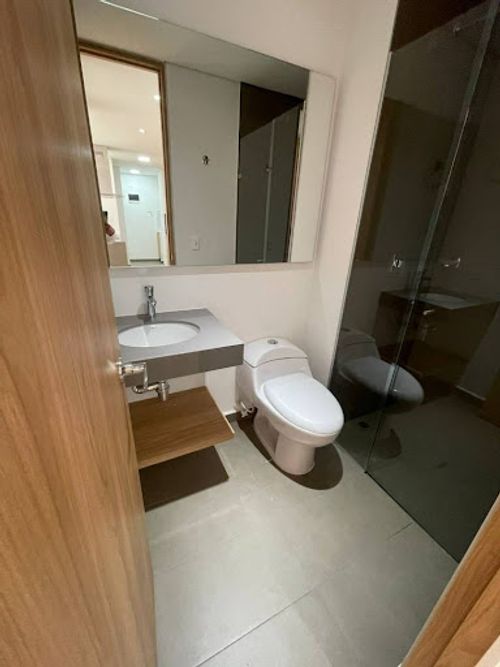 Apartamento de 2 alcobas en arriendo en Los Colores, Medellín, 70 m² · foto 8 de 9