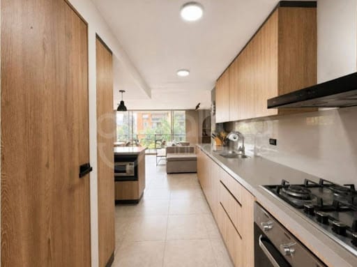 Apartamento de 3 alcobas en venta en Cristo Rey, Medellín, 101 m² · foto 3 de 19