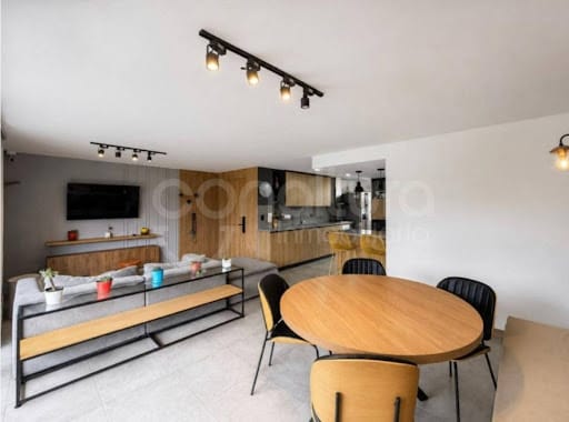Apartamento de 3 alcobas en venta en Cristo Rey, Medellín, 101 m² · foto 4 de 19