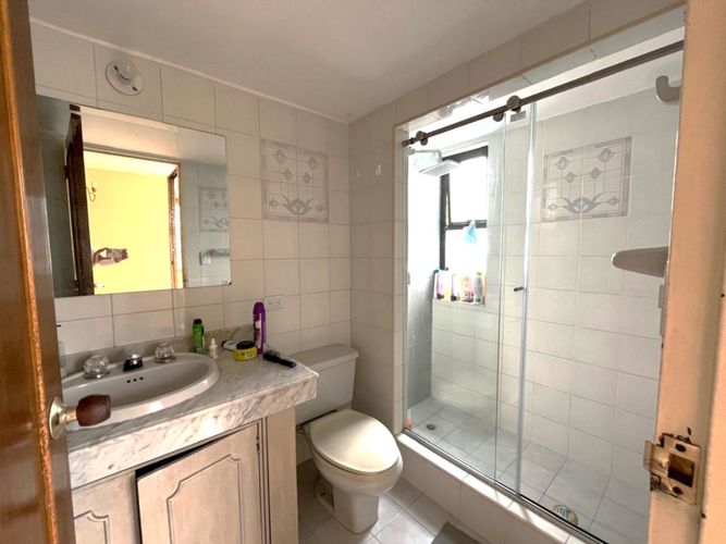 Apartamento de 3 alcobas en venta en Bellavista, Cali, 172 m² · foto 9 de 21