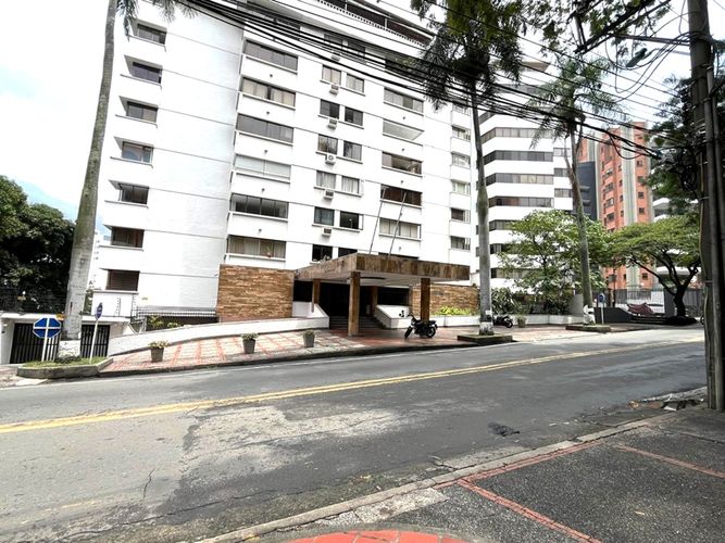 Apartamento de 3 alcobas en venta en Bellavista, Cali, 172 m² · foto 21 de 21