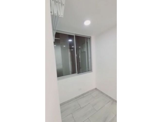 Apartamento de 3 alcobas en venta en Potrero Grande, Madrid, 60 m² · foto 4 de 14