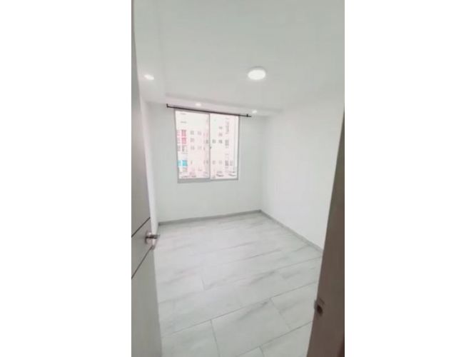 Apartamento de 3 alcobas en venta en Potrero Grande, Madrid, 60 m² · foto 5 de 14