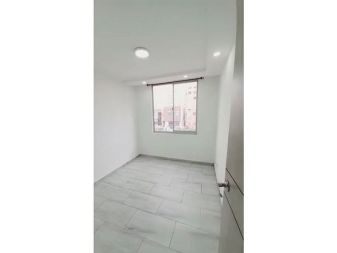 Apartamento de 3 alcobas en venta en Potrero Grande, Madrid, 60 m² · foto 6 de 14