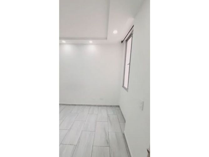 Apartamento de 3 alcobas en venta en Potrero Grande, Madrid, 60 m² · foto 7 de 14