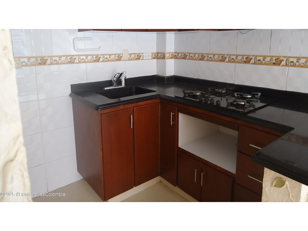 Casa en venta en Tintala, Bogotá · foto 8 de 24