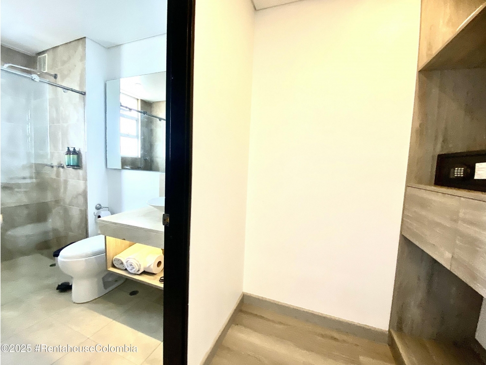 Apartamento en venta en Los Rosales, Bogotá · foto 10 de 21