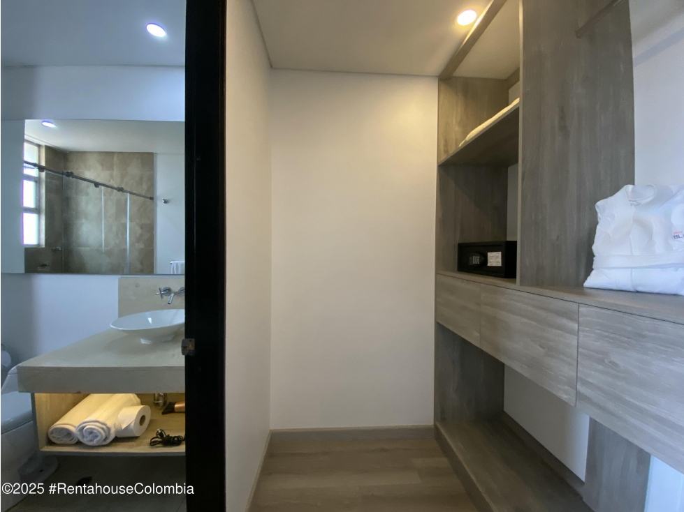 Apartamento en venta en Los Rosales, Bogotá · foto 11 de 21
