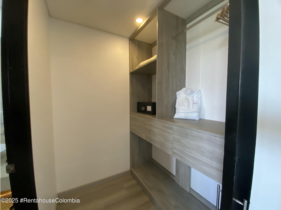 Apartamento en venta en Los Rosales, Bogotá · foto 12 de 21