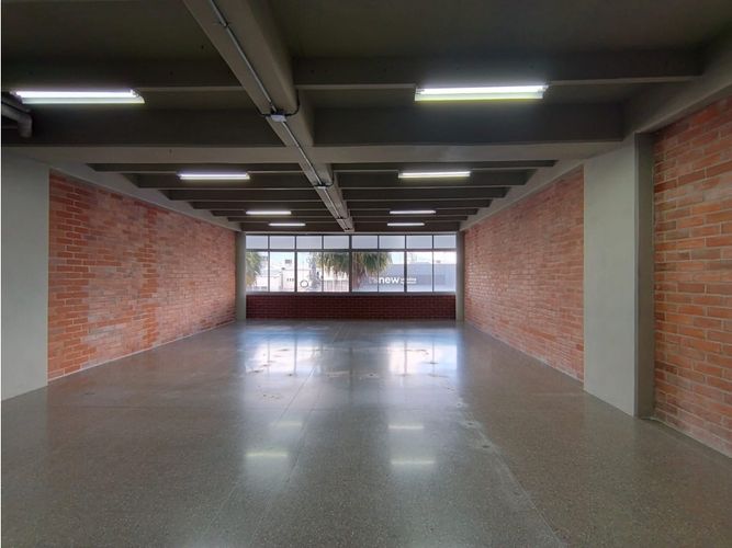 Local en arriendo en Shellmar, Medellín, 128 m² · foto 2 de 5