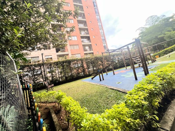 Apartamento de 2 alcobas en venta en Castropol, Medellín, 107 m² · foto 15 de 18