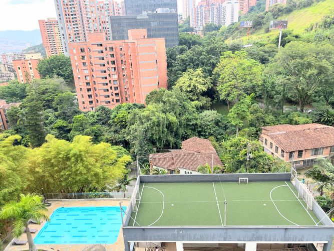 Apartamento de 2 alcobas en venta en Castropol, Medellín, 107 m² · foto 17 de 18