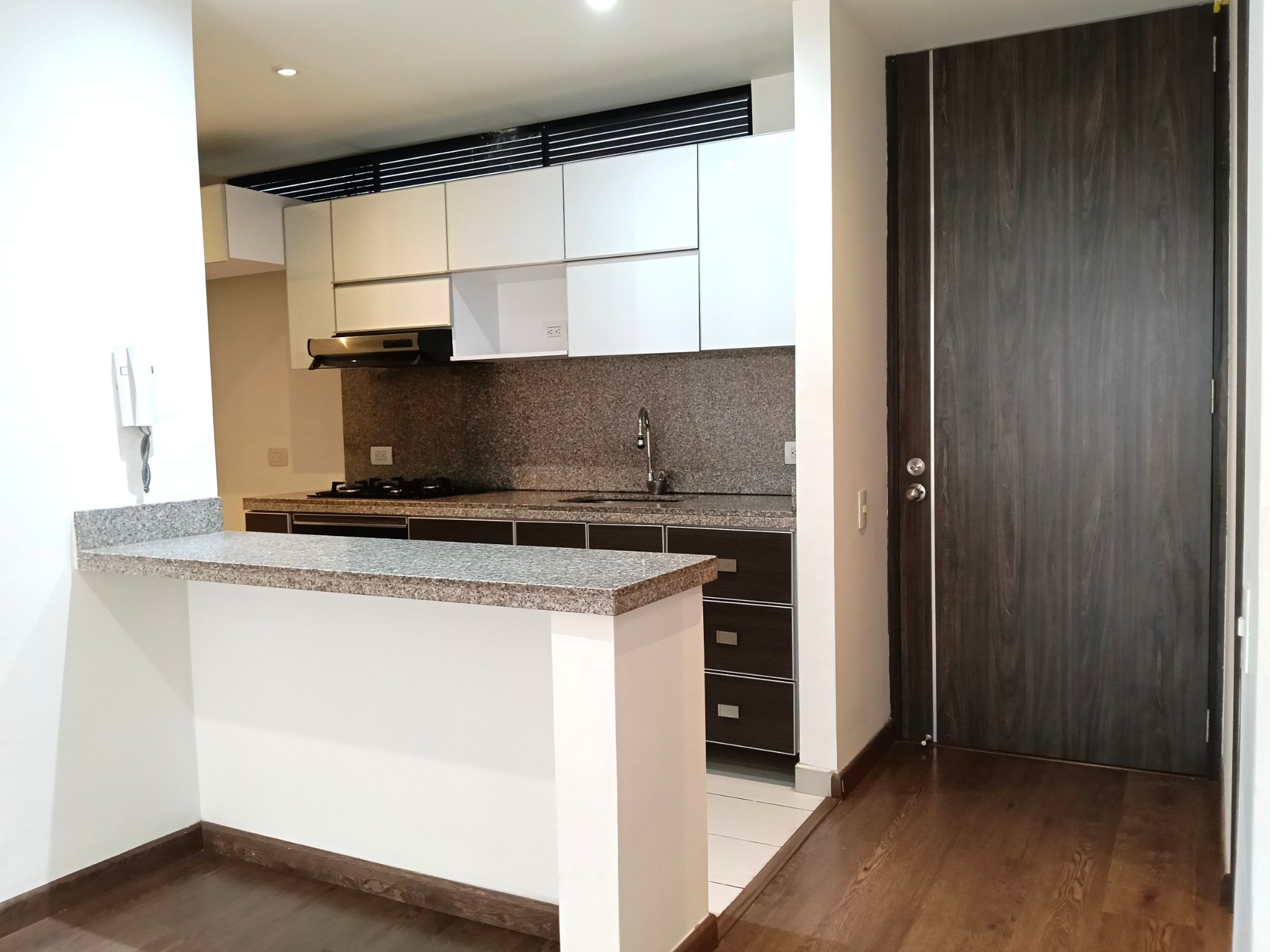 Apartamento en venta en Nueva Autopista, Bogotá · foto 2 de 17
