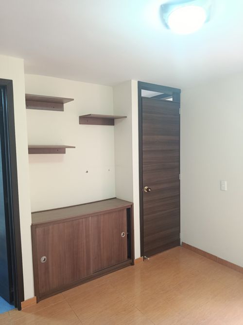 Apartamento de 3 alcobas en venta en Conjunto Residencial Zaragoza, Madrid, 53 m² · foto 4 de 12