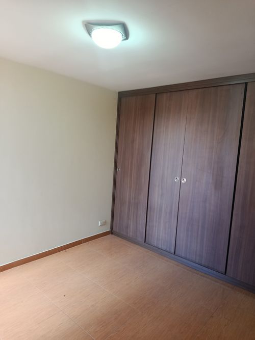 Apartamento de 3 alcobas en venta en Conjunto Residencial Zaragoza, Madrid, 53 m² · foto 8 de 12