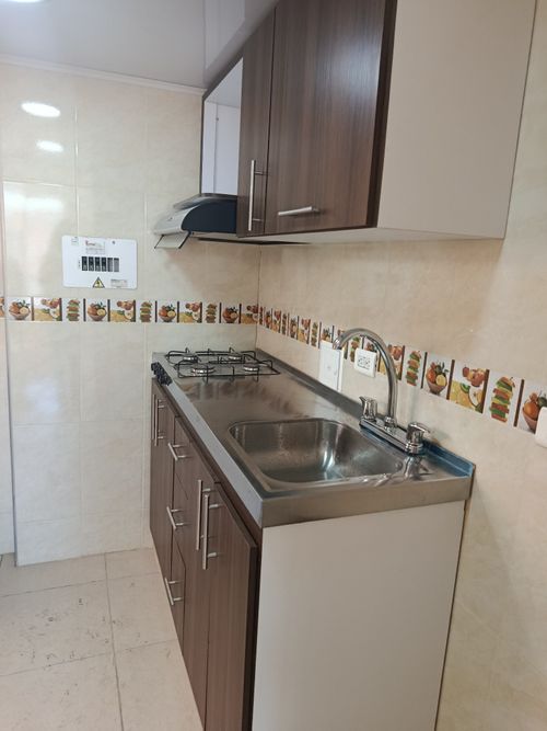 Apartamento de 3 alcobas en venta en Conjunto Residencial Zaragoza, Madrid, 53 m² · foto 2 de 12
