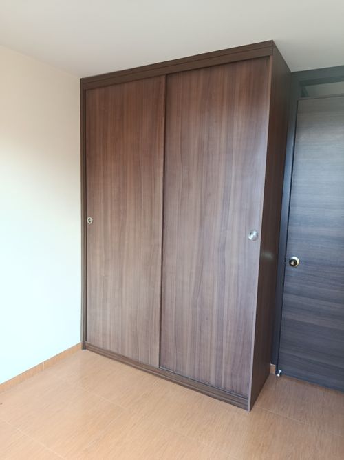 Apartamento de 3 alcobas en venta en Conjunto Residencial Zaragoza, Madrid, 53 m² · foto 9 de 12