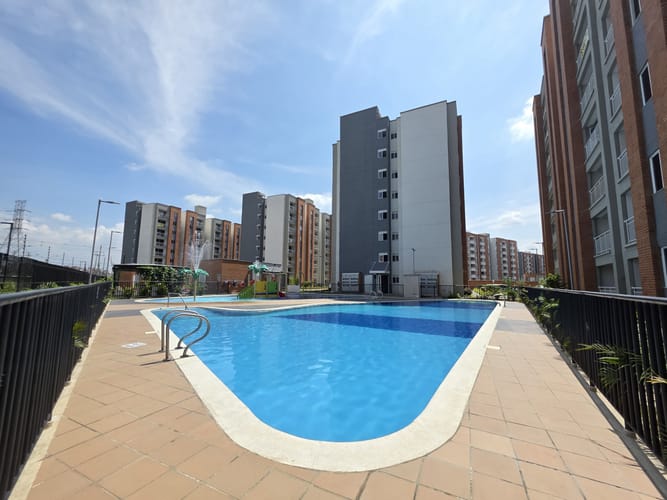 Apartamento de 2 alcobas en venta en Ciudad Melendez, Cali, 51 m² · foto 2 de 18