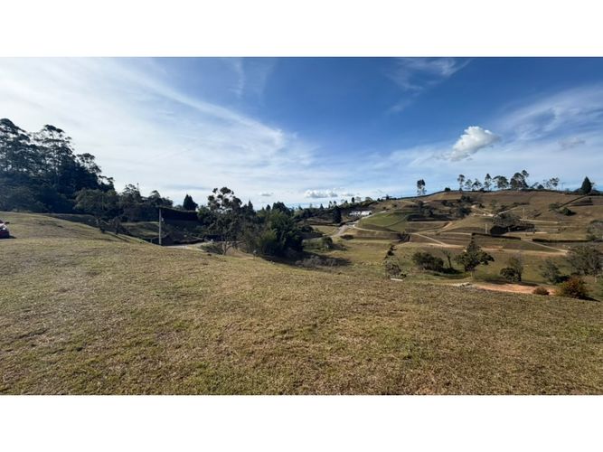 Lote en venta en La Mosquita, Rionegro, 2580 m² · foto 3 de 8