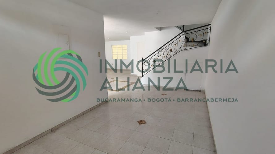 Casa de 7 alcobas en venta en Mejoras Publicas, Bucaramanga, 312 m² · foto 6 de 24