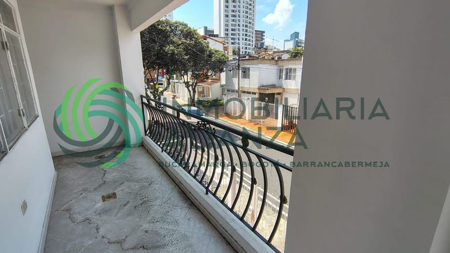 Casa de 7 alcobas en venta en Mejoras Publicas, Bucaramanga, 312 m² · foto 16 de 24