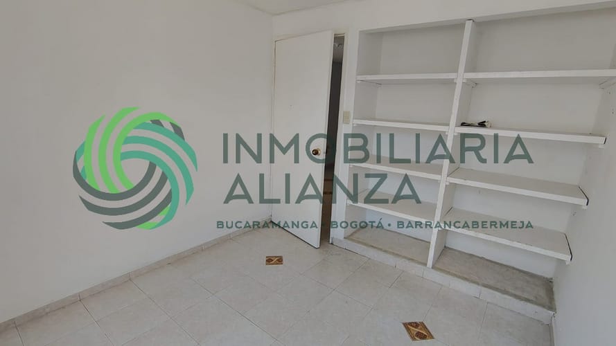 Casa de 7 alcobas en venta en Mejoras Publicas, Bucaramanga, 312 m² · foto 20 de 24