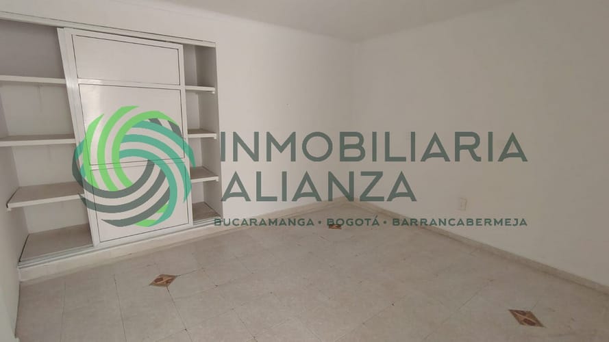 Casa de 7 alcobas en venta en Mejoras Publicas, Bucaramanga, 312 m² · foto 22 de 24