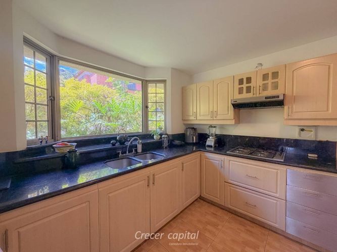 Casa de 3 alcobas en venta en Manila, Medellín, 218 m² · foto 7 de 21