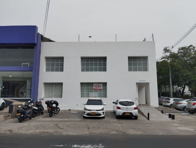 Local en arriendo en Santa Monica, Cali, 400 m² · foto 2 de 24