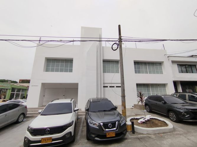 Local en arriendo en Santa Monica, Cali, 400 m² · foto 3 de 24
