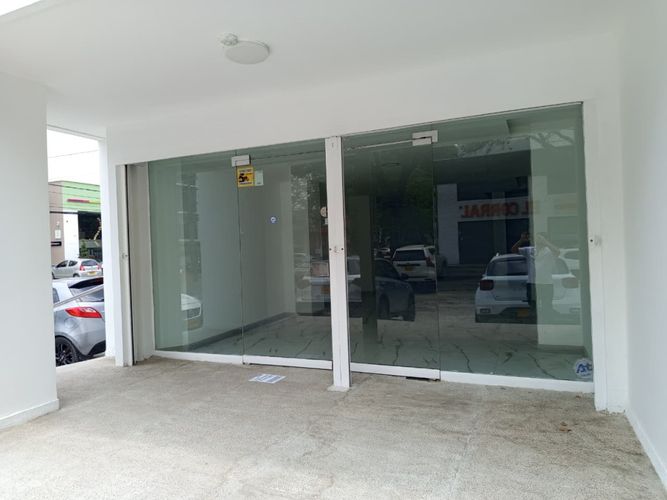 Local en arriendo en Santa Monica, Cali, 400 m² · foto 5 de 24