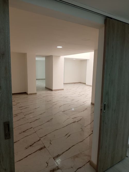 Local en arriendo en Santa Monica, Cali, 400 m² · foto 9 de 24