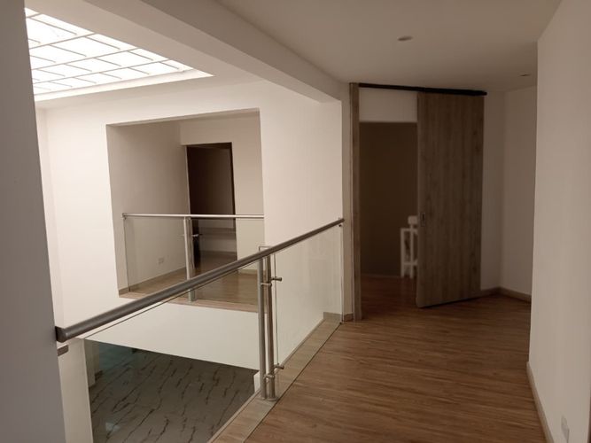 Local en arriendo en Santa Monica, Cali, 400 m² · foto 14 de 24