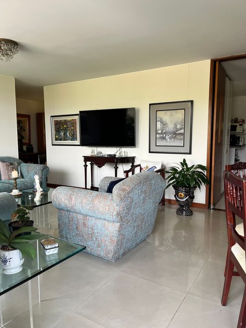 Apartamento de 3 alcobas en venta en Cristales, Cali, 125 m² · foto 3 de 20