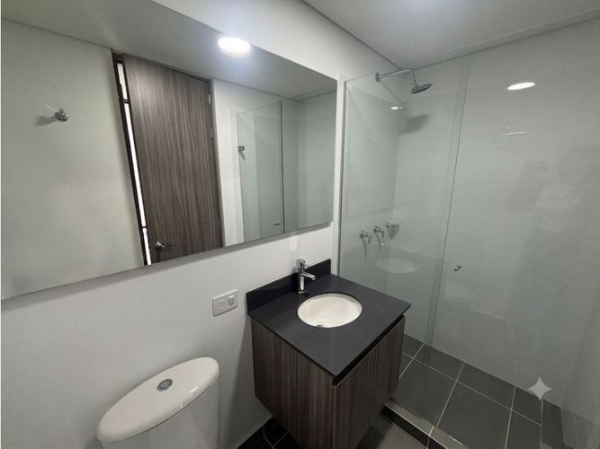 Apartamento de 2 alcobas en venta en El Poblado, Medellín, 70 m² · foto 15 de 16