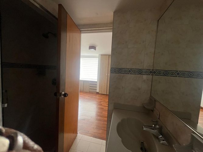Apartamento de 3 alcobas en venta en Centro Comercial Mazuren, Bogotá, 93 m² · foto 7 de 22