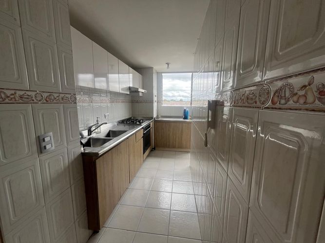Apartamento de 3 alcobas en venta en Centro Comercial Mazuren, Bogotá, 93 m² · foto 17 de 22
