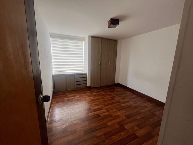 Apartamento de 3 alcobas en venta en Centro Comercial Mazuren, Bogotá, 93 m² · foto 2 de 22