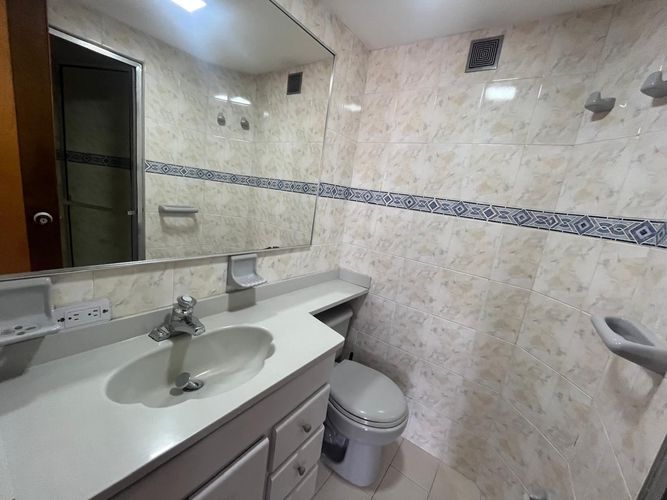 Apartamento de 3 alcobas en venta en Centro Comercial Mazuren, Bogotá, 93 m² · foto 16 de 22
