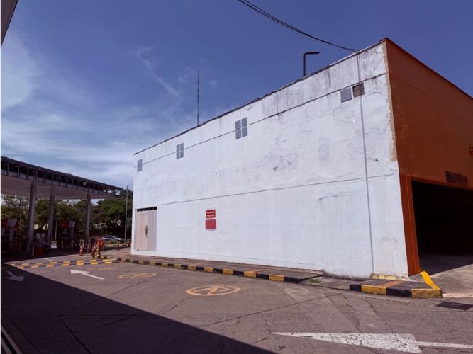 Local en arriendo en Parcelacion Piedra Grande, Cali, 160 m² · foto 2 de 22