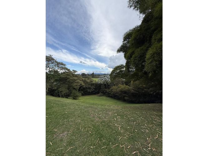 Lote en venta en El Tablazo, Rionegro, 4692 m² · foto 2 de 6