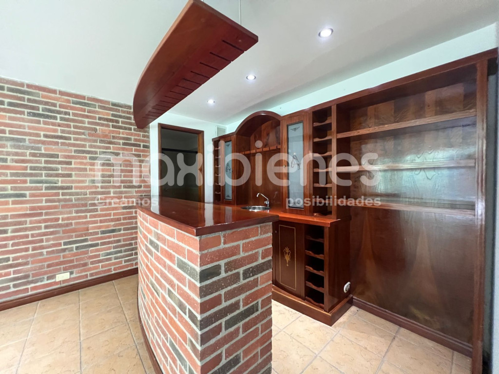 Apartamento en arriendo en El Tesoro, Medellín · foto 3 de 24